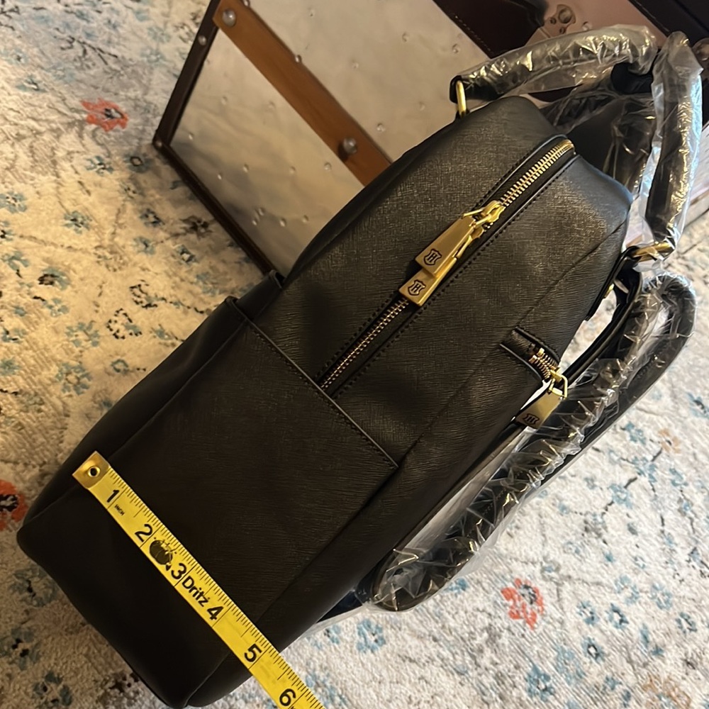 NWT JW Hulme Emma Convertible Black Leather Backpack - Picture 8 of 16